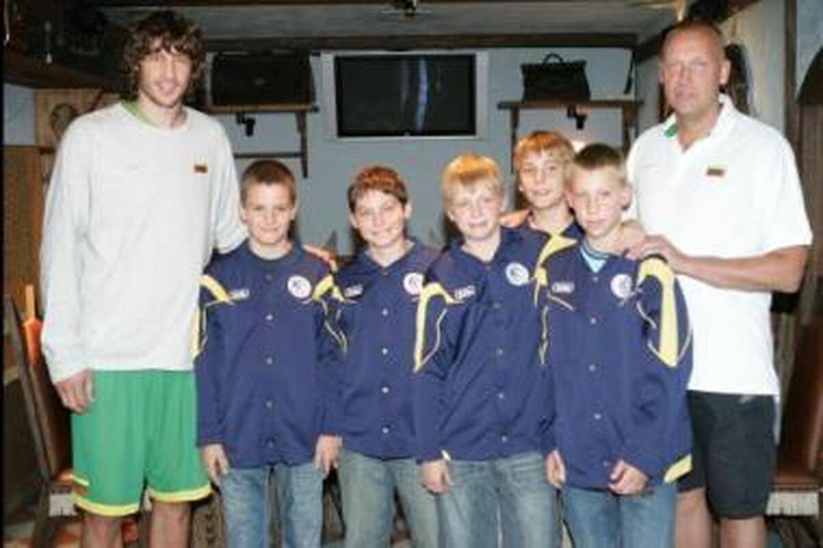 Bendrumas: "Čili" tinklas remia ne tik 1997 m. gimusius Š.Marčiulionio akademijos auklėtinius, bet ir Europos čempionatui intensyviai besiruošiančią Lietuvos vyrų rinktinę.