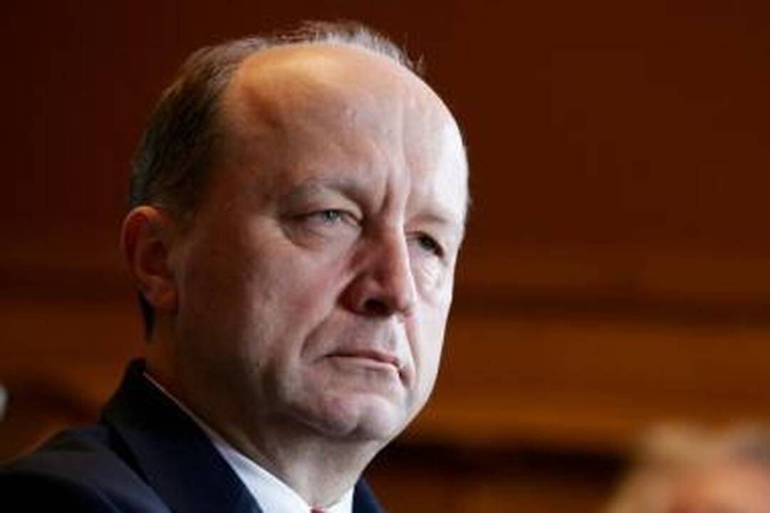 Ar A.Kubilius suvokia, jog šaudydamas sau į kojas gali ir nusišauti?