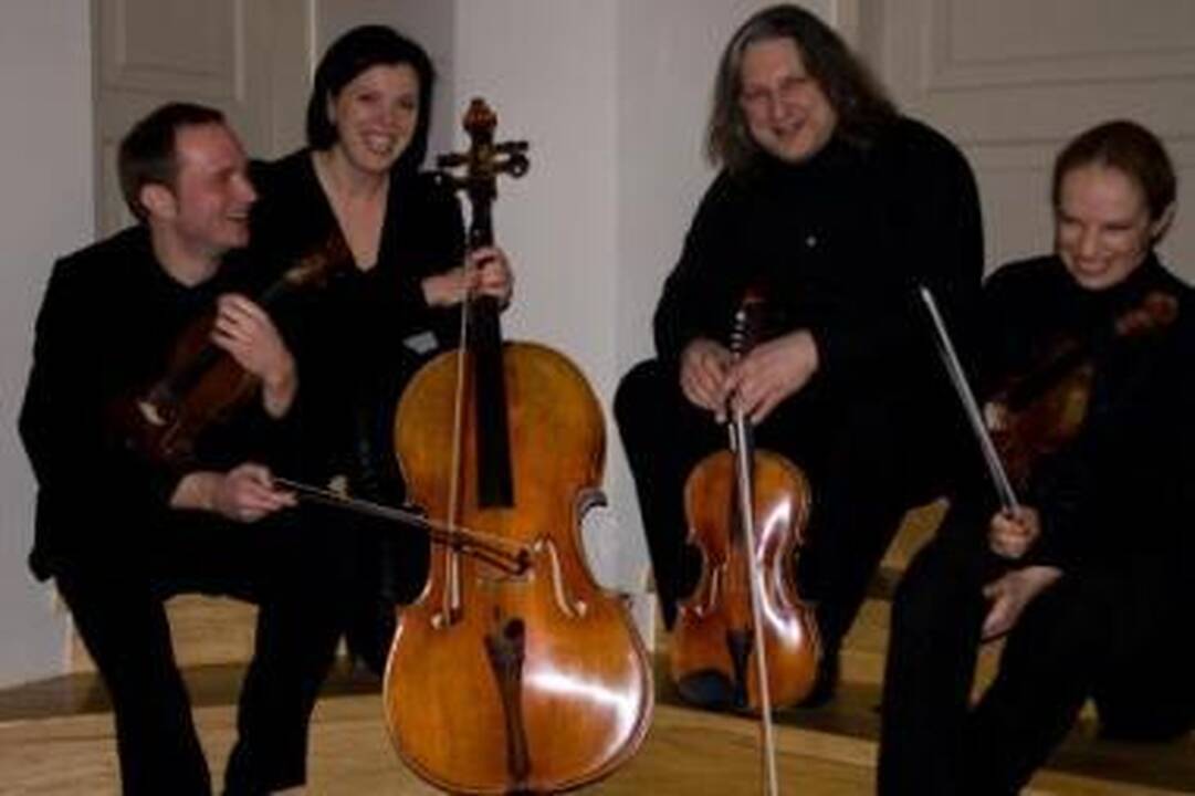 Ansamblis: styginių kvartetas "Chordos" groja naujausią muziką.