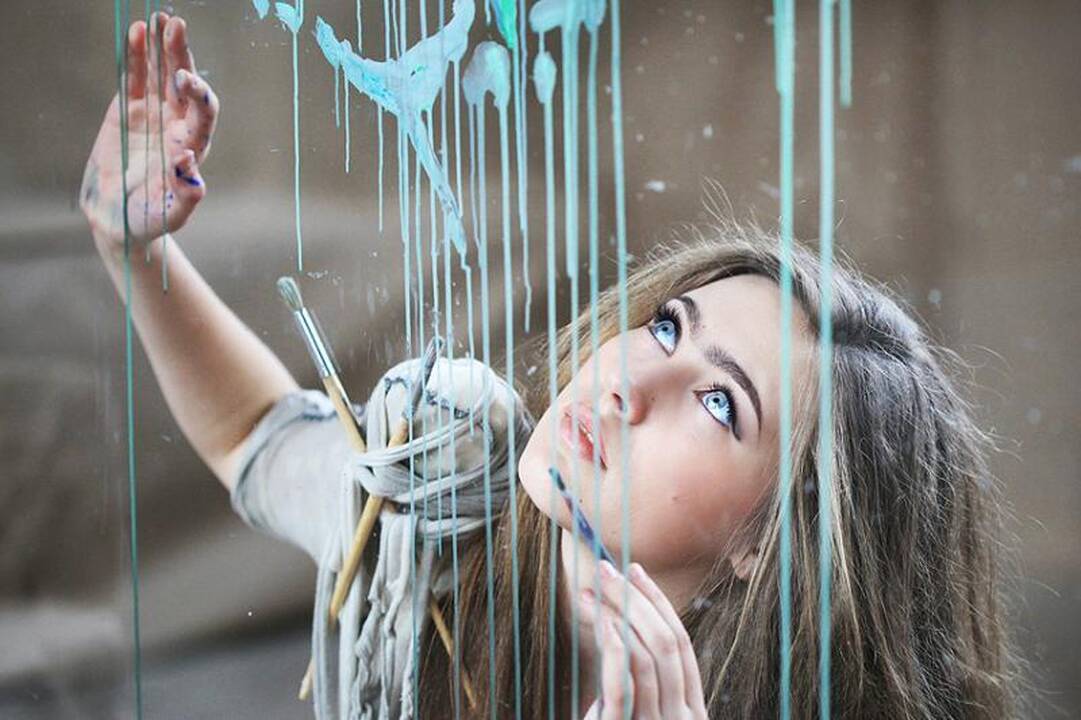 Scenos debiutantė skelbia notą lėkštai muzikai