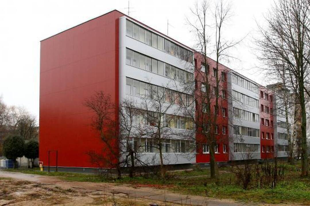 Spalvingi: apšiltinti ir atnaujinti namai keičia mikrorajonų panoramas.
