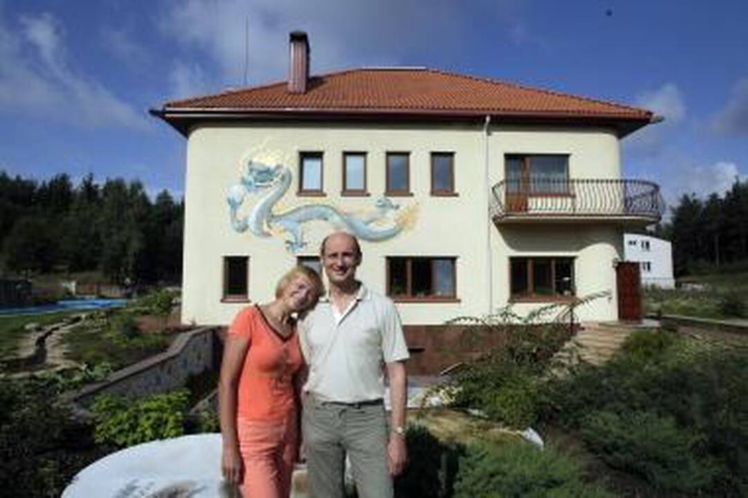 Būstą sergsti drakonas ir tigras