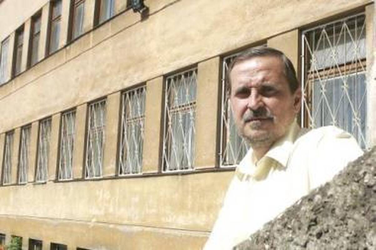 Įkliuvo:  V.Vėteris mokykloje surengtus patikrinimus iki šiol vadino politikavimu ir jautėsi esąs teisus.