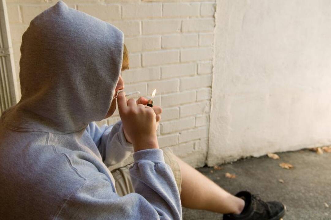 Noras rūkyti išpjaunamas lazeriu