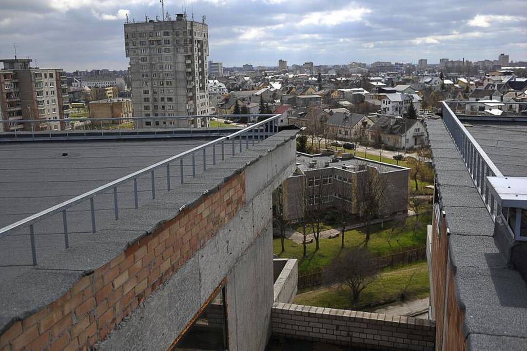 Daugiabučio griaučiai virto pavojingų pramogų vieta