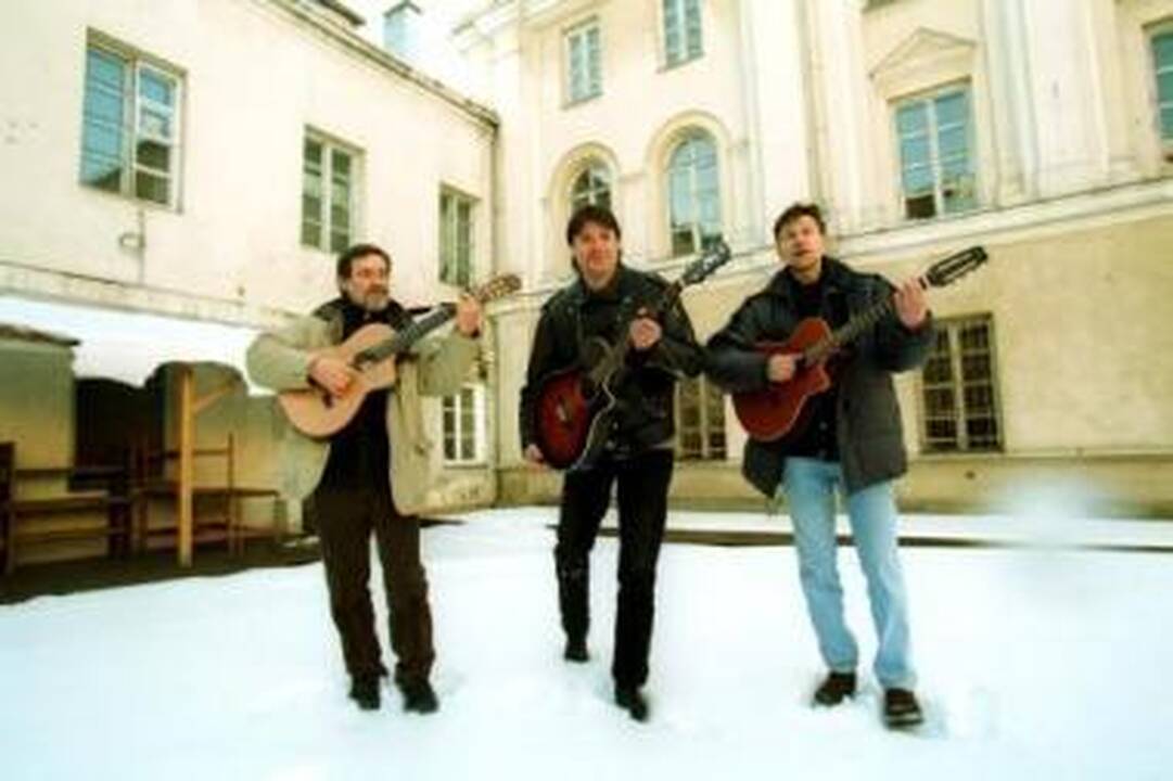 Sutiktuvės: aktoriai K.Smoriginas, O.Ditkovskis ir S.Bareikis klaipėdiečiams pristatys naują albumą.