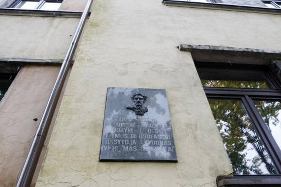 Vydūnui prašo paminklo