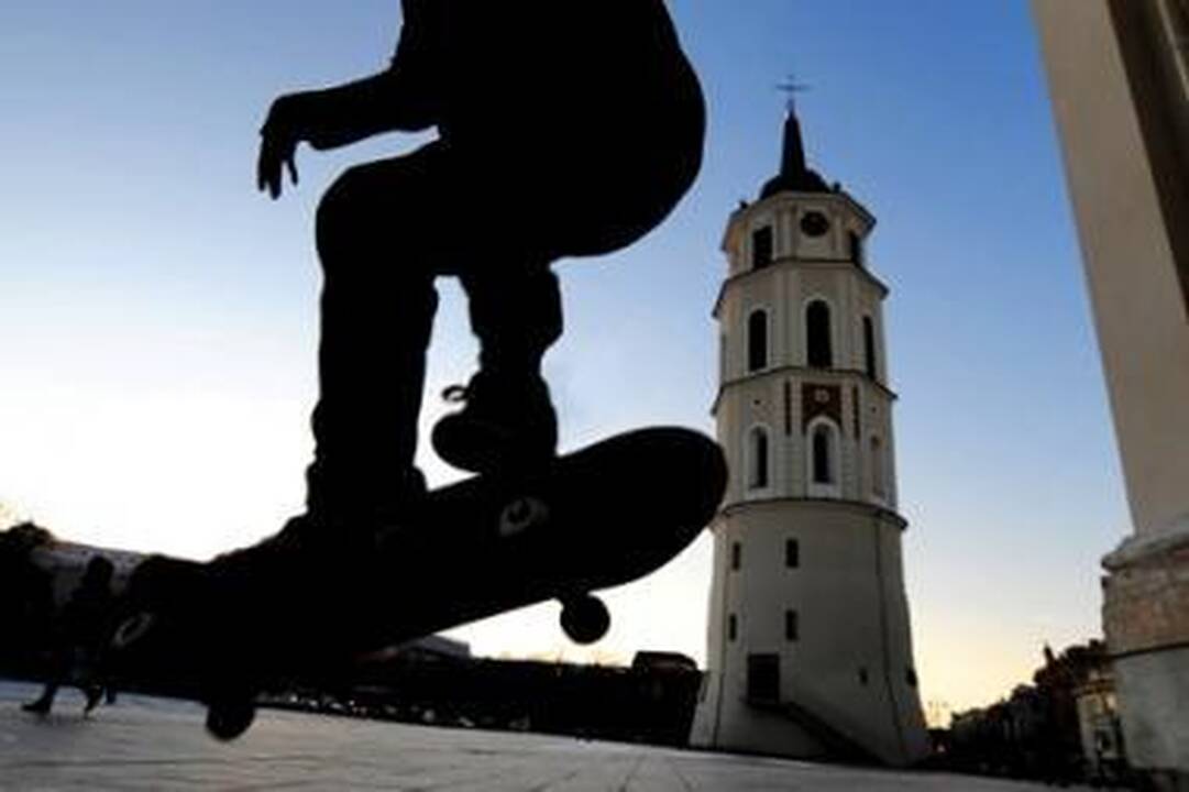Šiurpu: riedlenčių sporto mėgėjai baudas iki 2 tūkst. litų vadina absurdu.