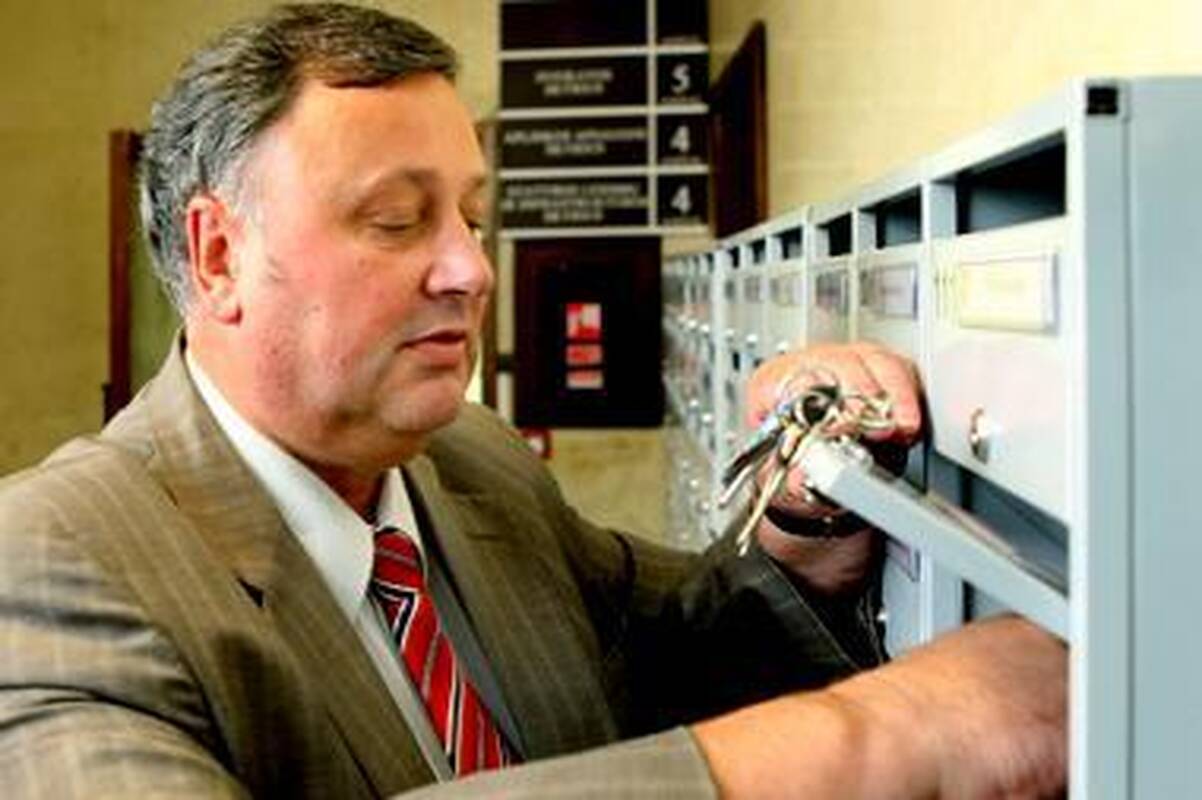 Opozicija pasijuto sekama