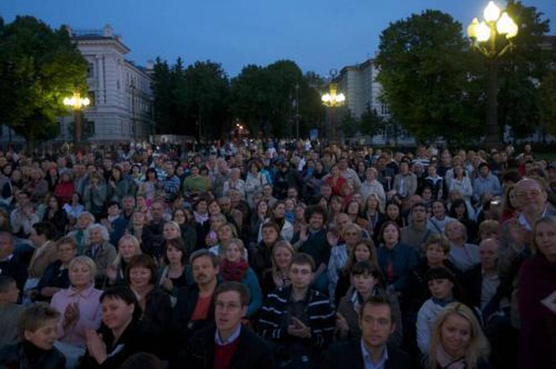 Pavadinimą palieka gangrenuoti