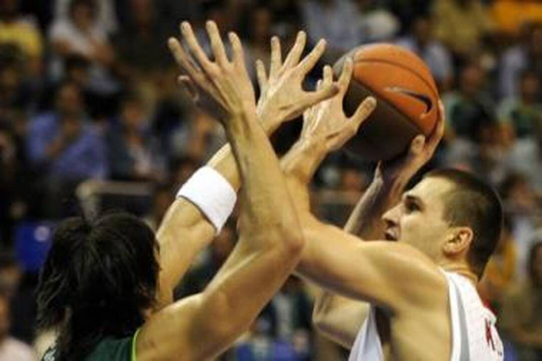 Pabudo: tris kėlinius tylėjęs L.Kleiza atsigavo lemiamu momentu.