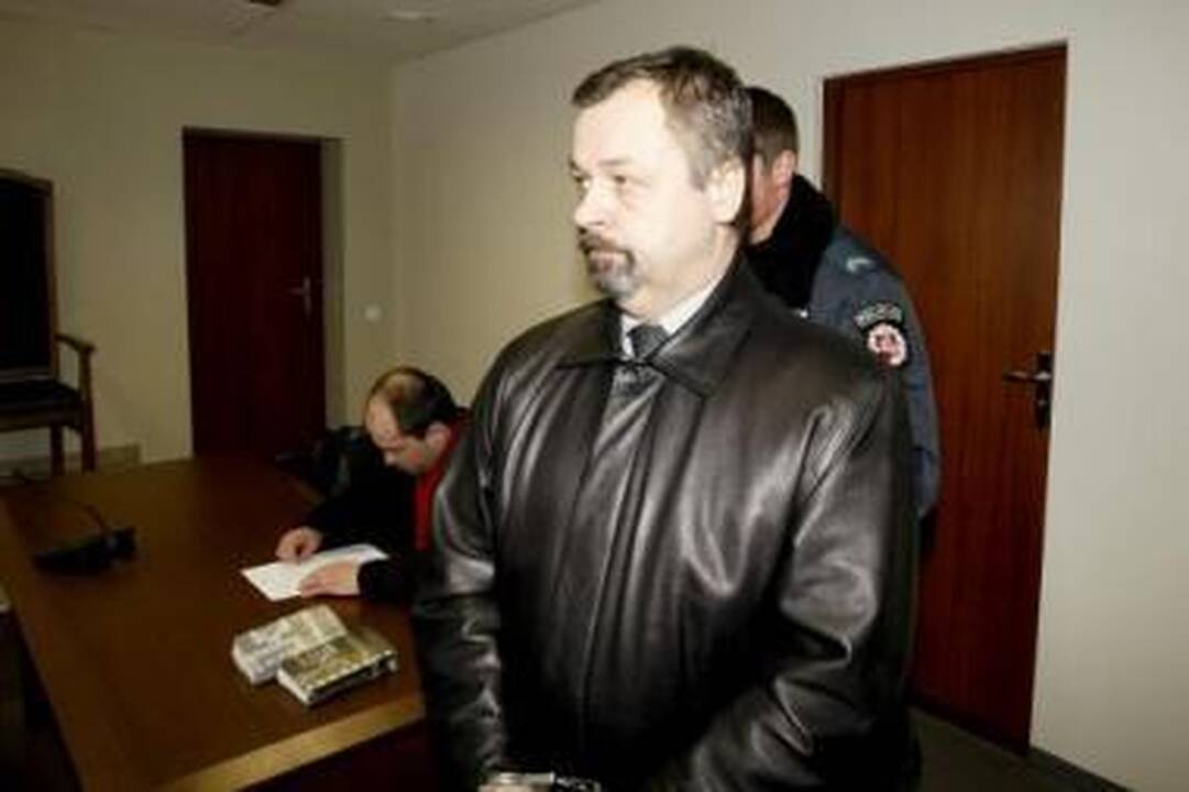 Antstoliui – 5 metai nelaisvės