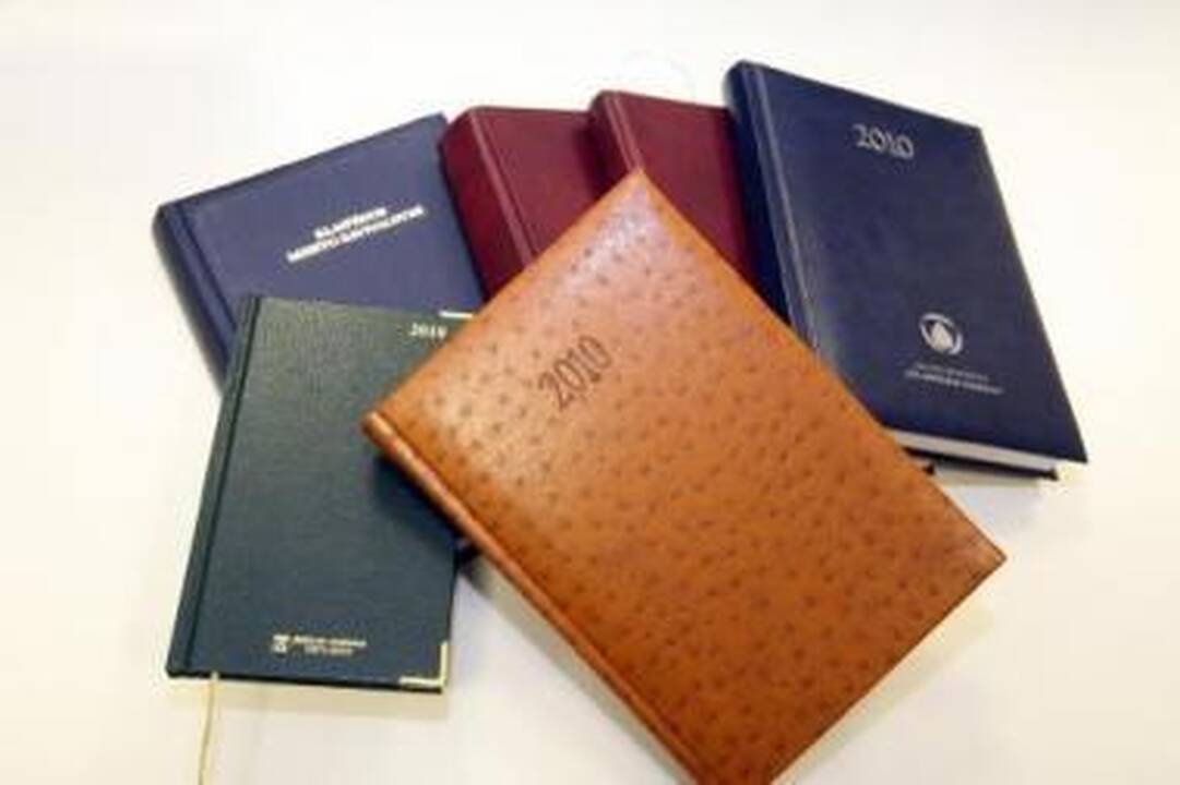 Patarimas: pavėlavusiems kauniečiams belieka laiku įsigyti 2011-ųjų metų darbo kalendorius.