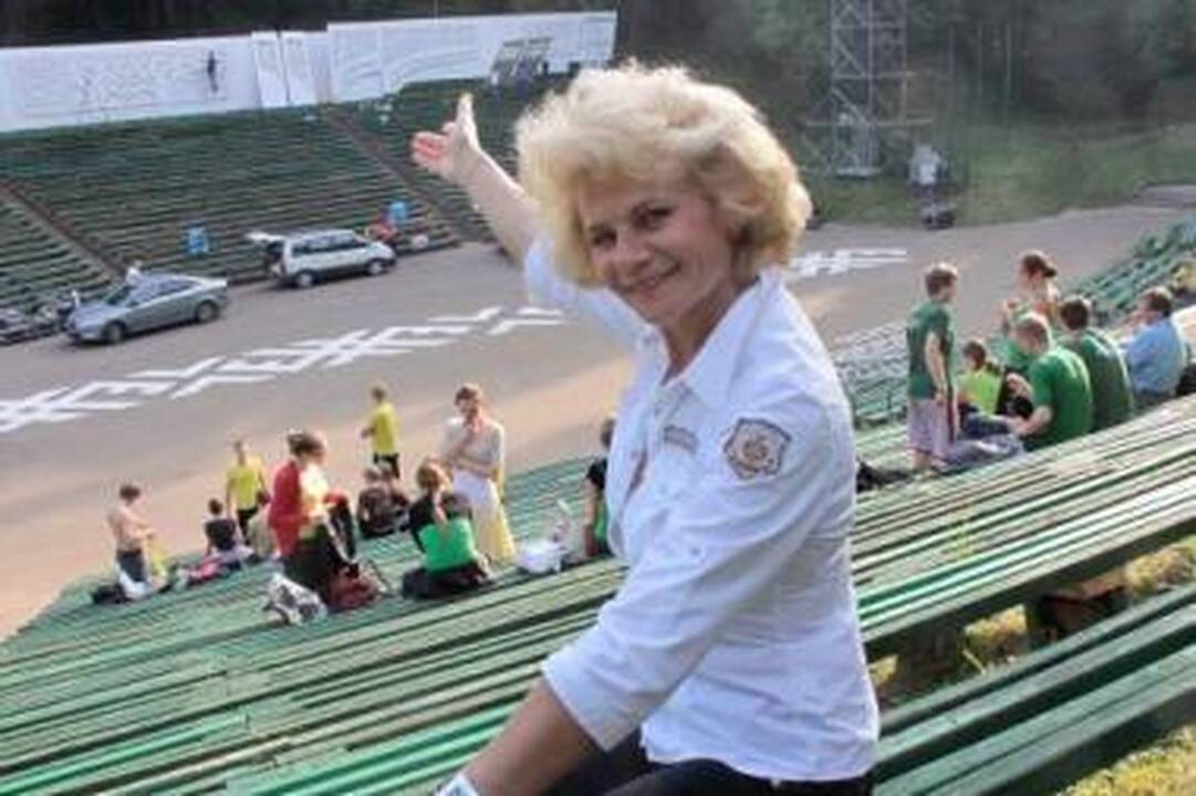 Dalyviai: per generalinę repeticiją Dainų slėnyje šokio žingsnelius kartos 38 kolektyvai.