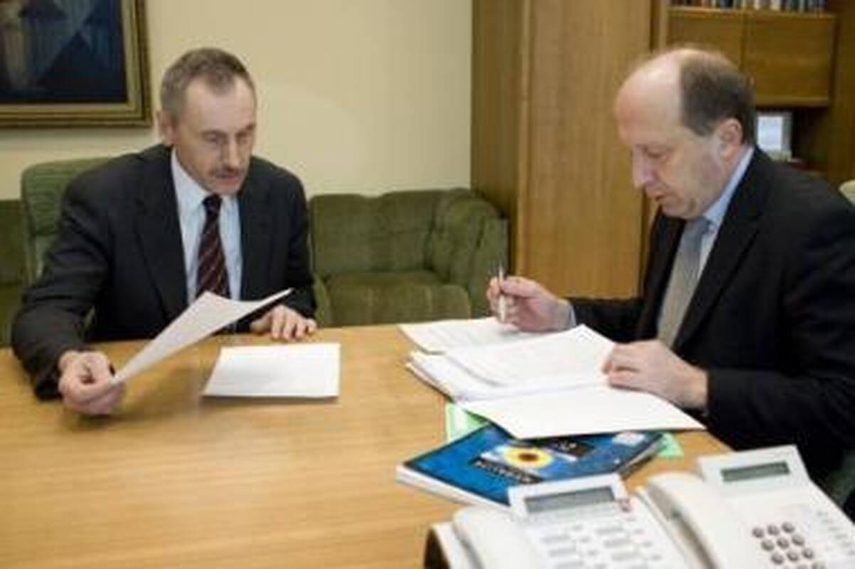 Parama: A.Kubilius (dešinėje) teigia visiškai pasitikintis A.Sekmoku.