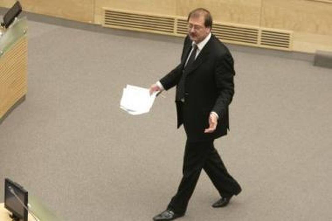 Palikęs partiją darbietis mato joje negerovių