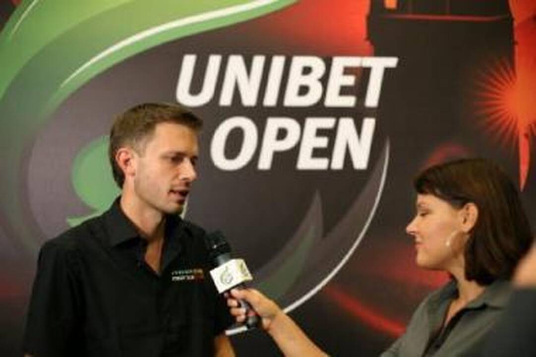Išskirtinis: už tai, kad prie pokerio stalo skaitė knygą, A.Tapinas buvo pramintas Skaitytoju.