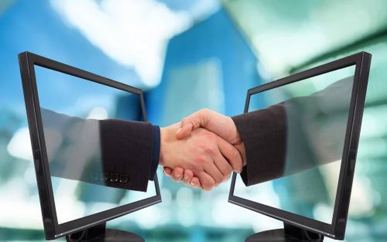 Dirbs su interneto milžine