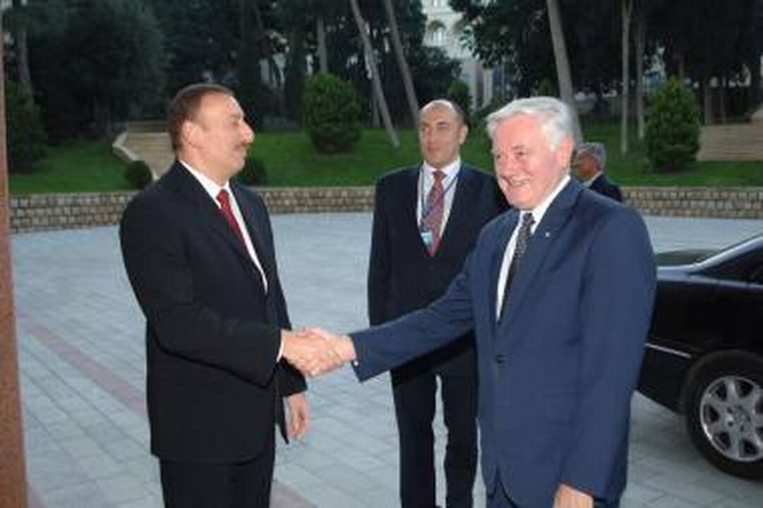 Sunkios alternatyvų paieškos