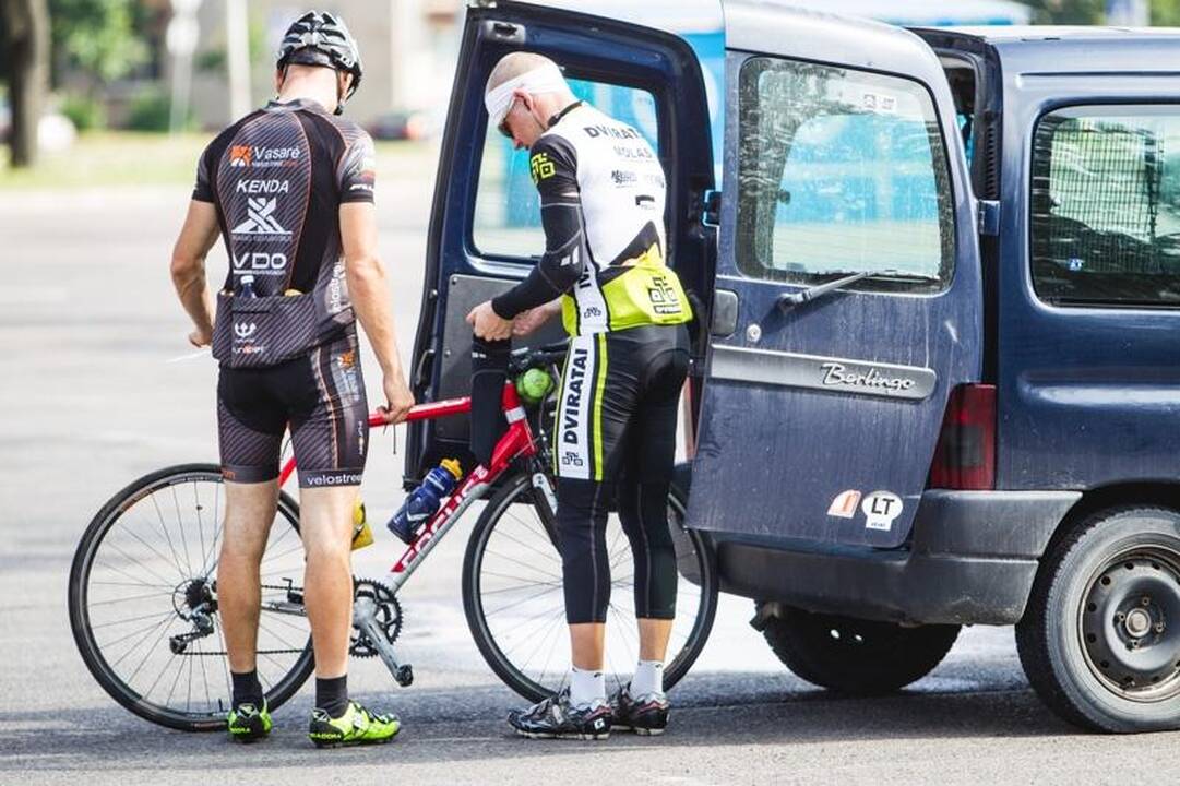 Kaune startavo atgimęs istorinis dviračių maratonas