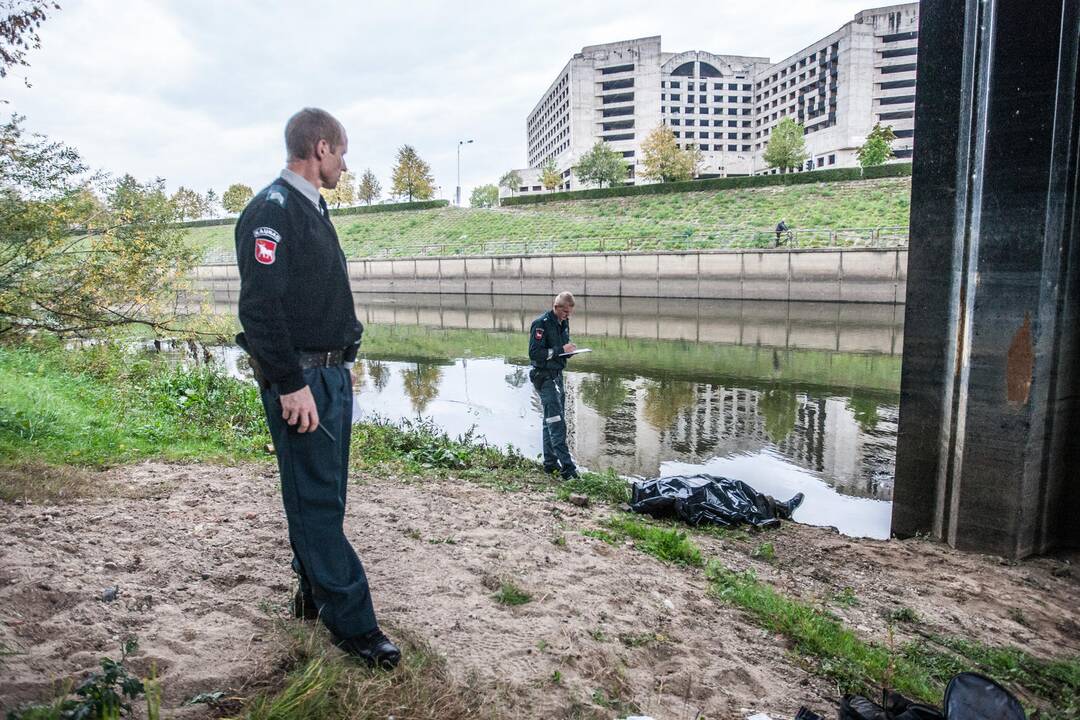 Po tiltu į Nemuno salą rastas skenduolis
