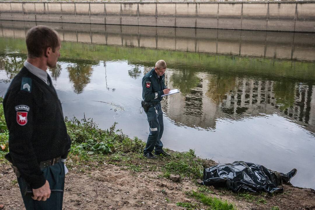 Po tiltu į Nemuno salą rastas skenduolis