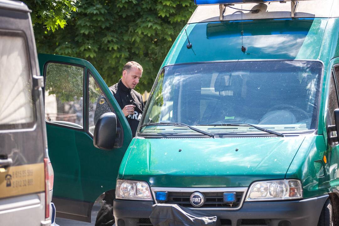 Moteris grasino susisprogdinti Kauno daugiabutyje