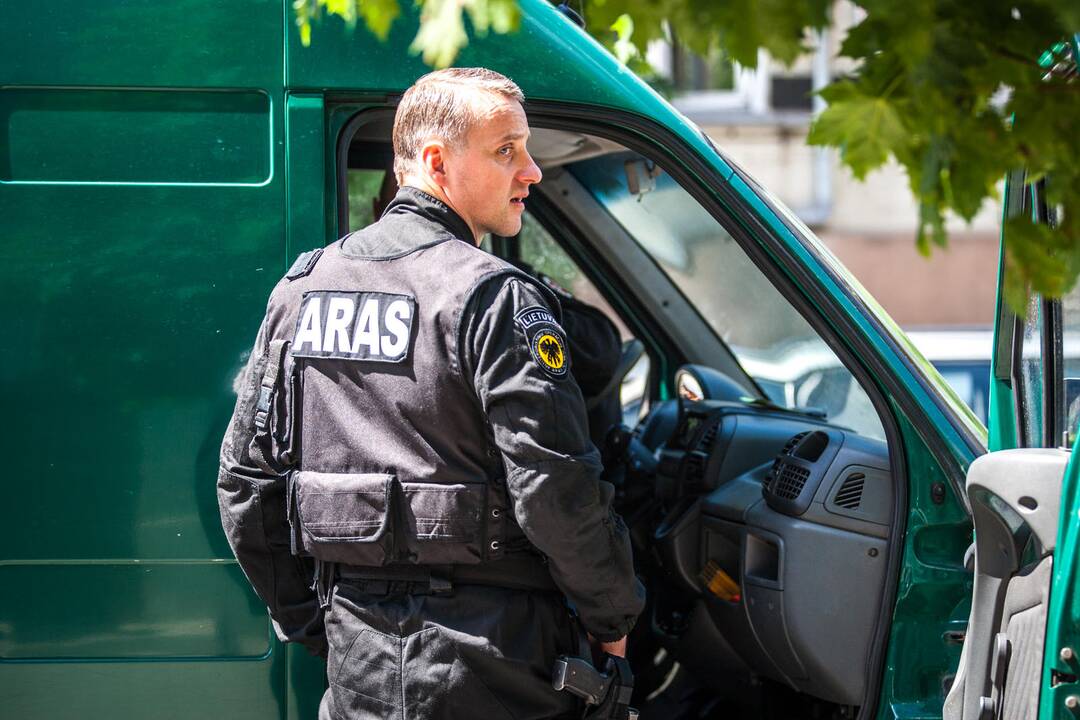 Moteris grasino susisprogdinti Kauno daugiabutyje