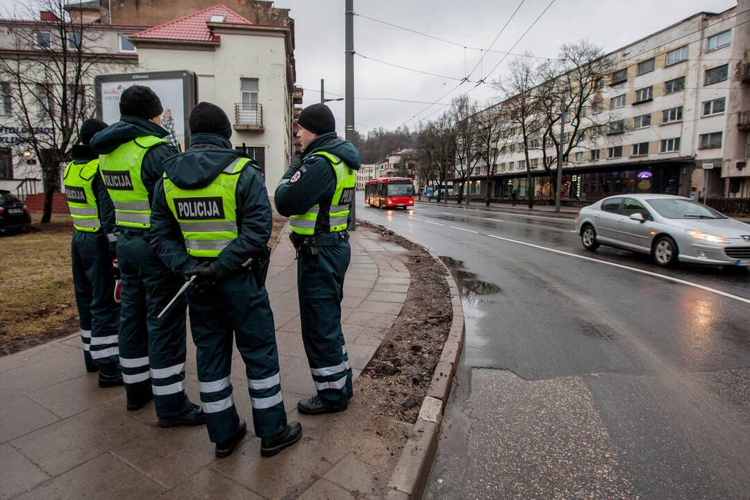 Policijos reidas Laisvės al. ir Vytauto pr. sankryžoje