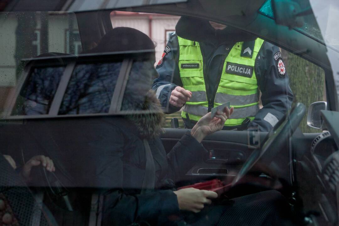 Policijos reidas Laisvės al. ir Vytauto pr. sankryžoje