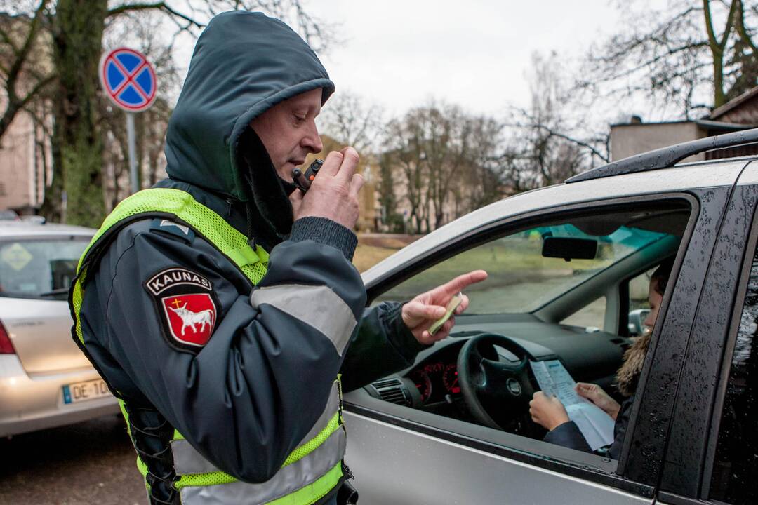 Policijos reidas Laisvės al. ir Vytauto pr. sankryžoje