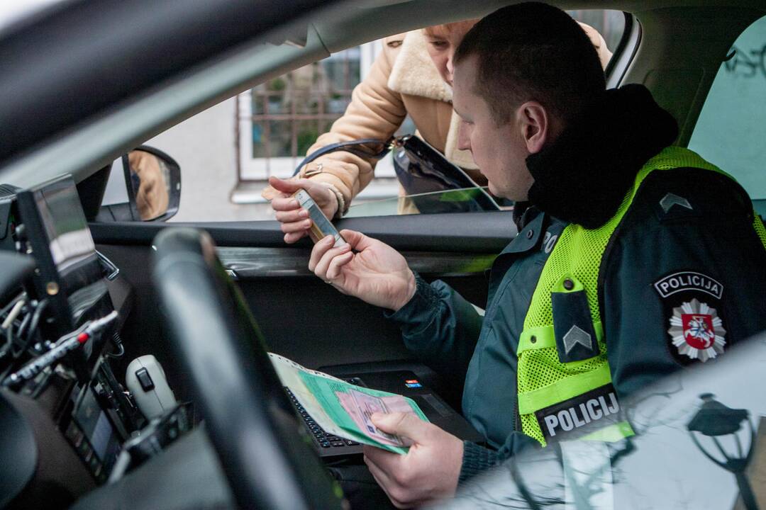 Policijos reidas Laisvės al. ir Vytauto pr. sankryžoje