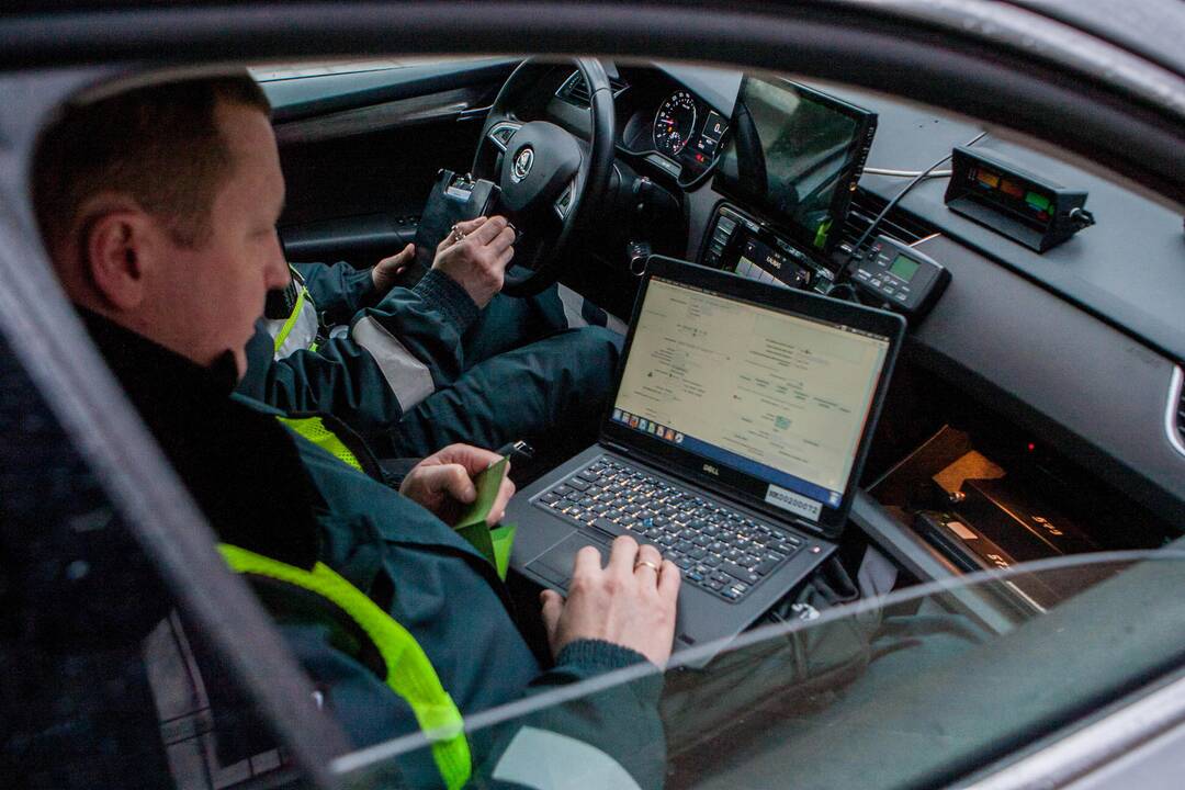Policijos reidas Laisvės al. ir Vytauto pr. sankryžoje