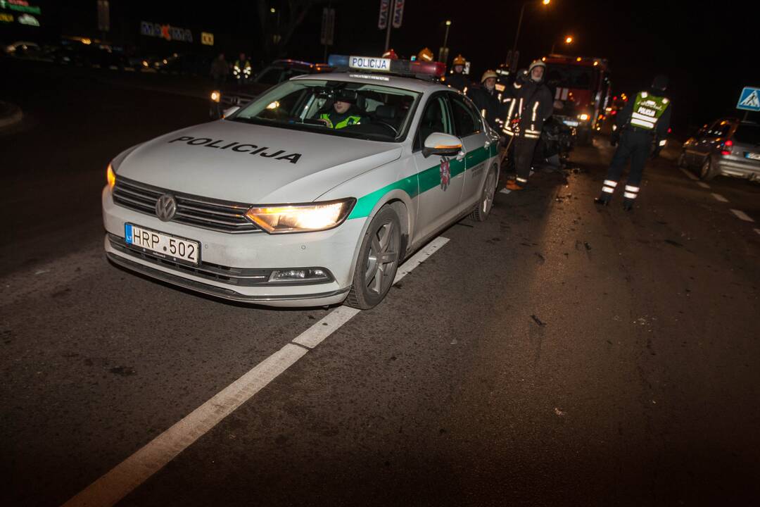 Ant stogo „BMW“