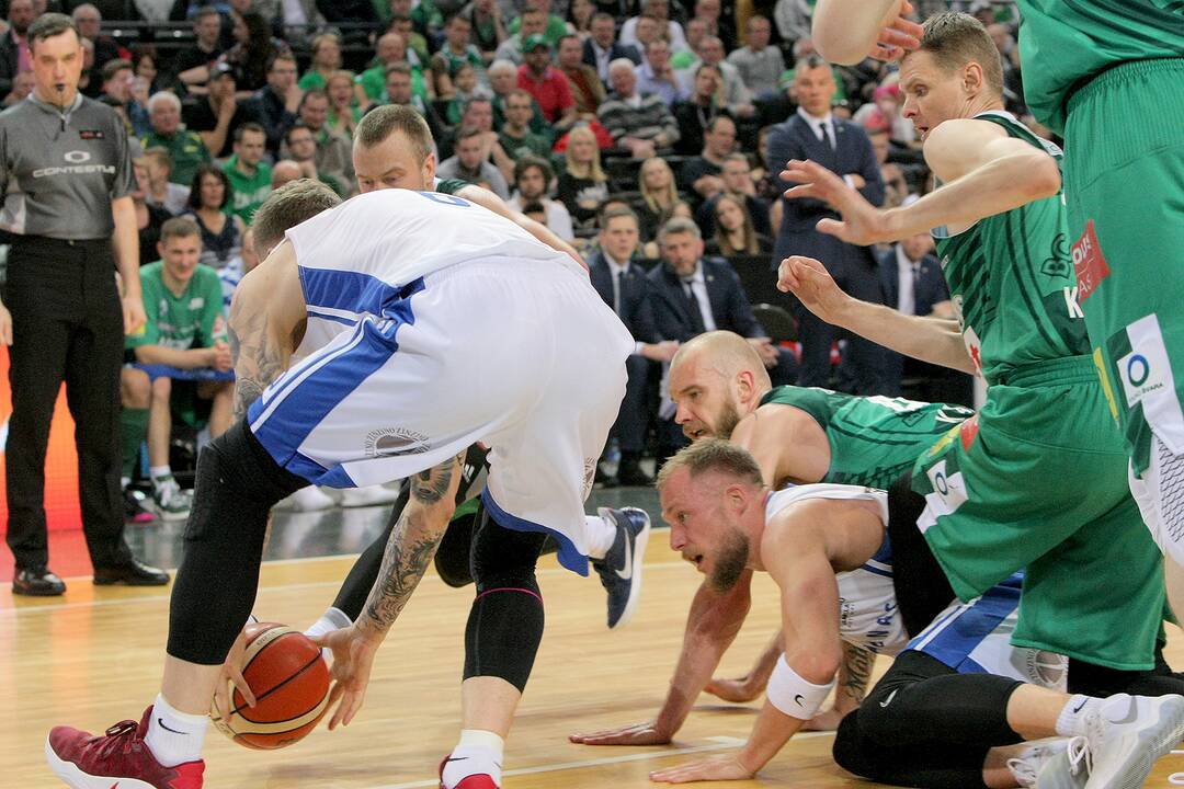 LKL pusfinalis: „Žalgiris“ – „Neptūnas“ 83:54