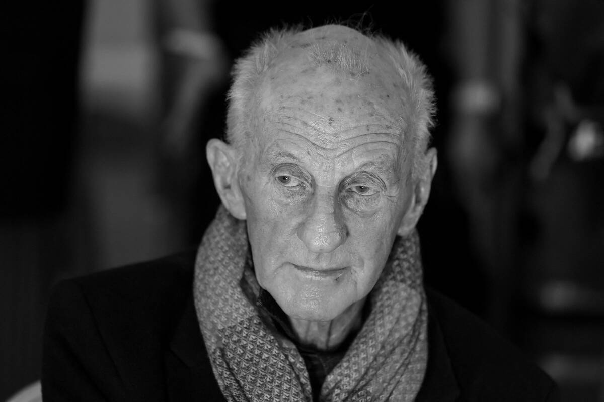 Mirė princesę Dianą rengęs dizaineris