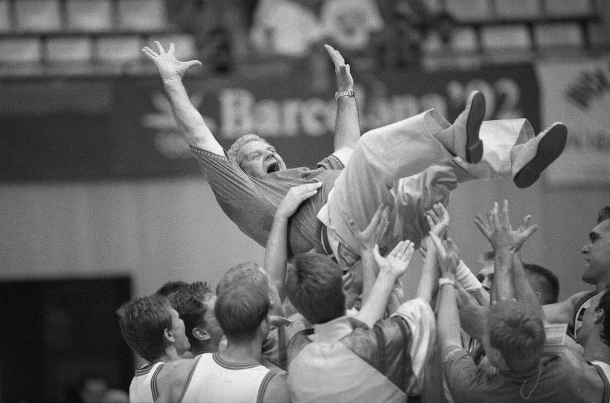 Vladas Garastas su Lietuvos vyrų krepšinio rinktine 1992 metų olimpinėse žaidynėse iškovojo bronzos medalius.