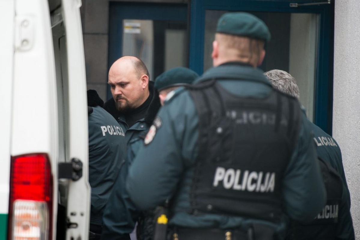 Įtariami I. Strazdauskaitės žudikai atvesti į teismą