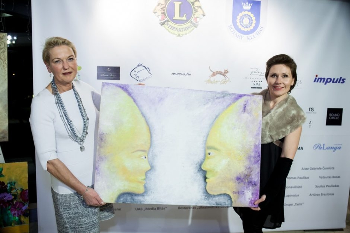 Labdaros vakaras „Svajok baltai“  