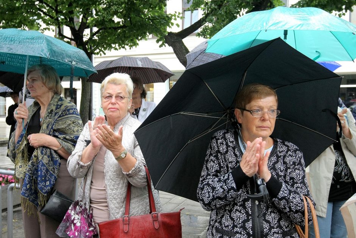 Atsisveikinimas su aktoriumi L. Zelčiumi
