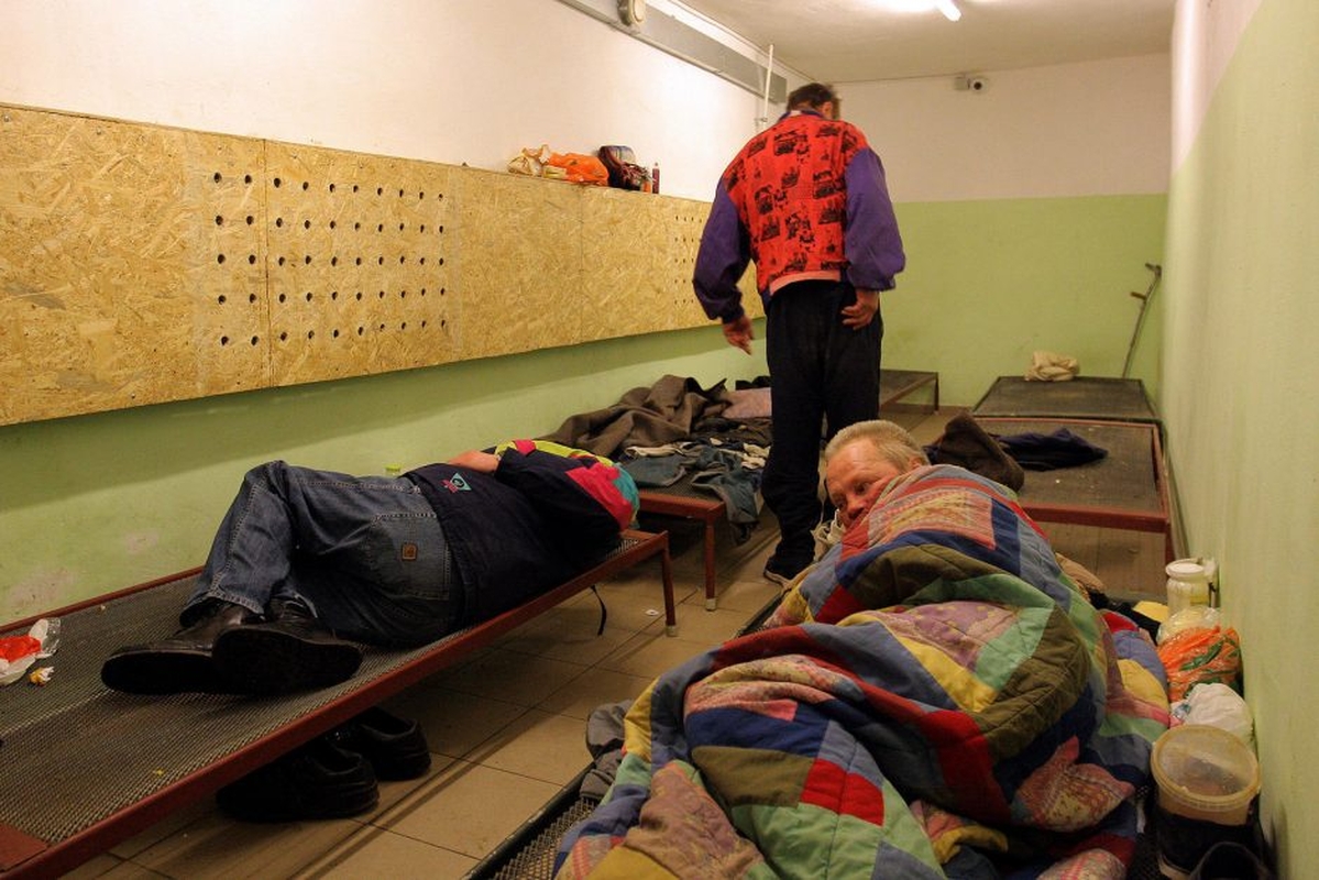 Kauno benamiai žiemą nakčiai glaudžiasi nakvynės namuose, o dieną priversti išeiti gatvėn.