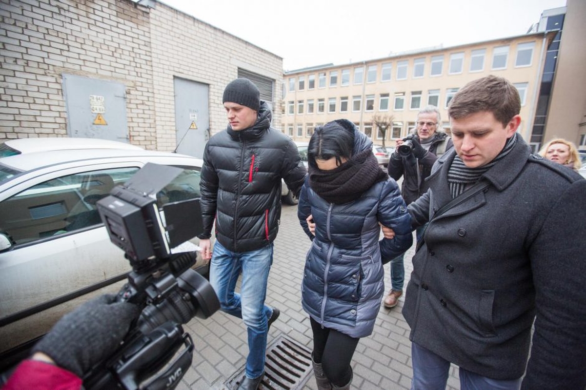 Į teismą atvesti vaiką nužudę įtariamieji