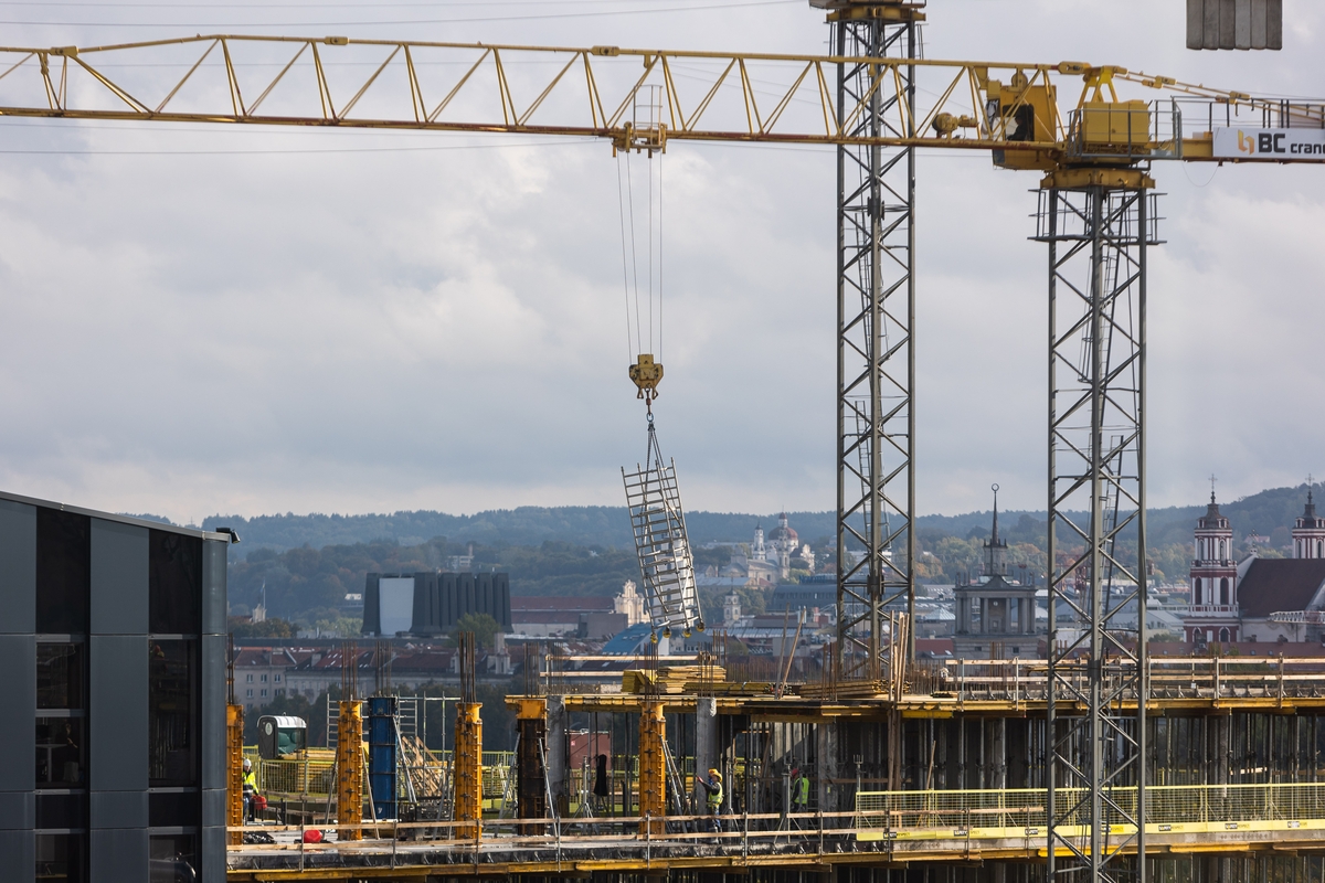 Seimas pritarė didelių pramonės įmonių statybų palengvinimui