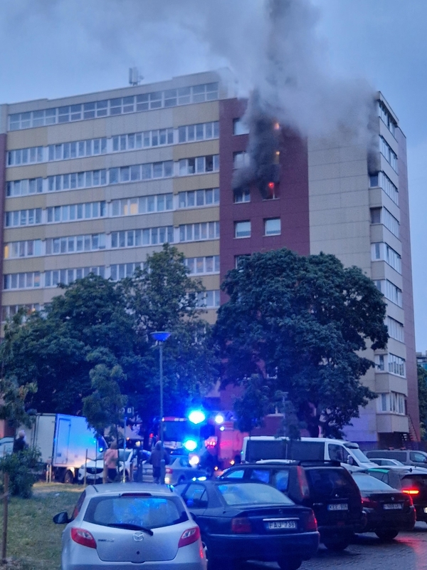 Didelis gaisras Klaipėdos daugiabutyje