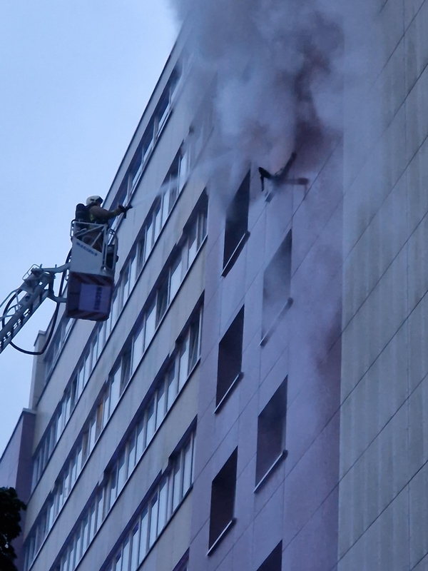 Didelis gaisras Klaipėdos daugiabutyje