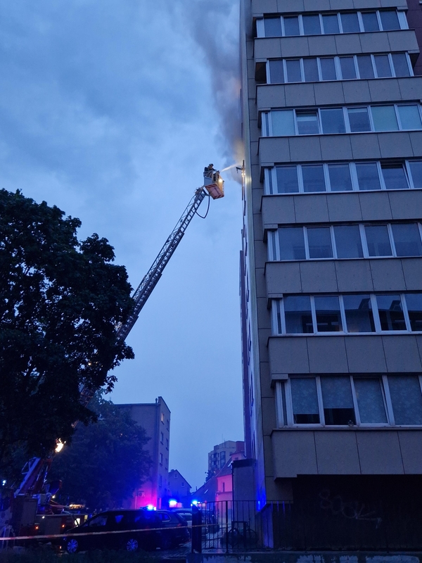 Didelis gaisras Klaipėdos daugiabutyje