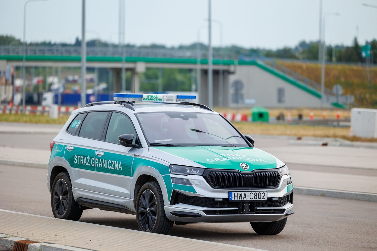Automobilių patikra prie Lenkijos sienos