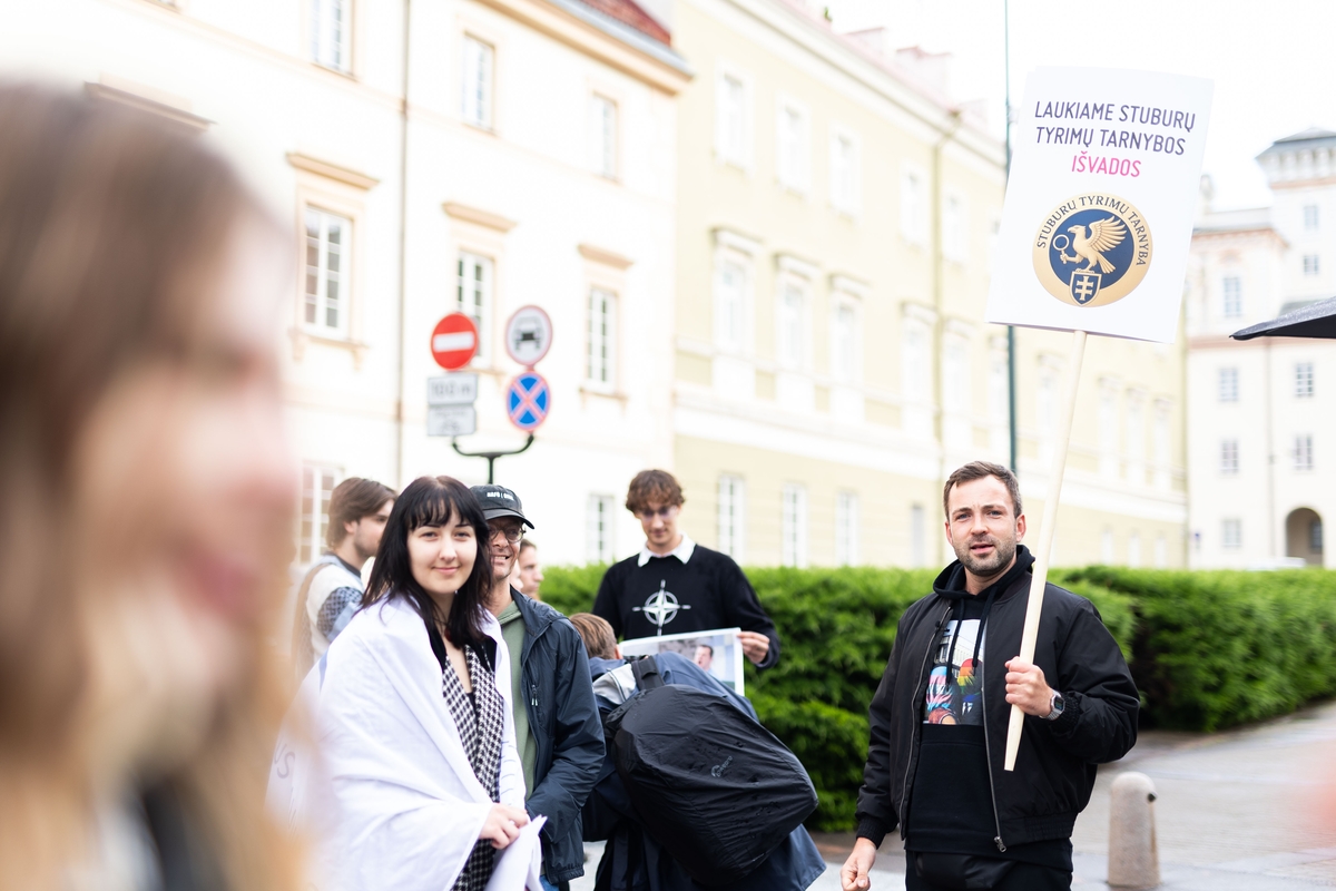 Simono Daukanto aikštėje surengtas protestas „Prezidente, kur Jūsų stuburas?“