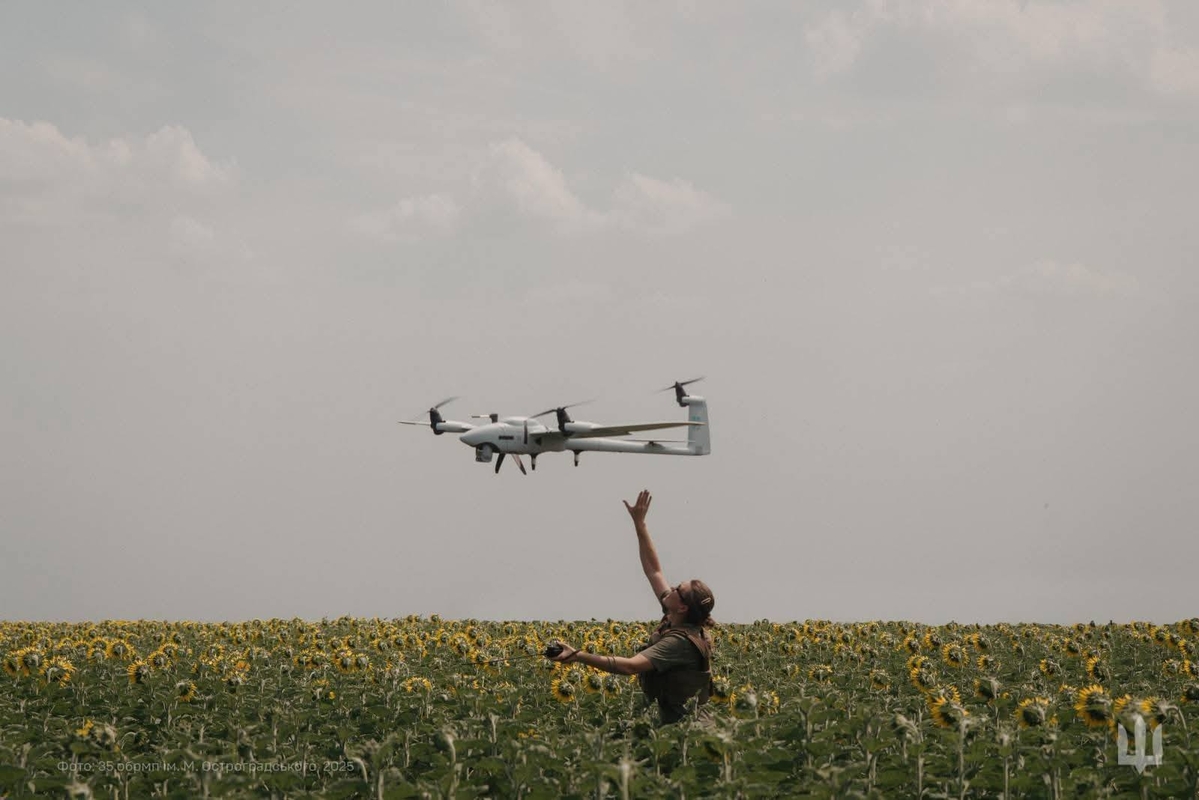 Ukraina siekia per pusmetį smarkiai išplėsti vietinę ginklų gamybą