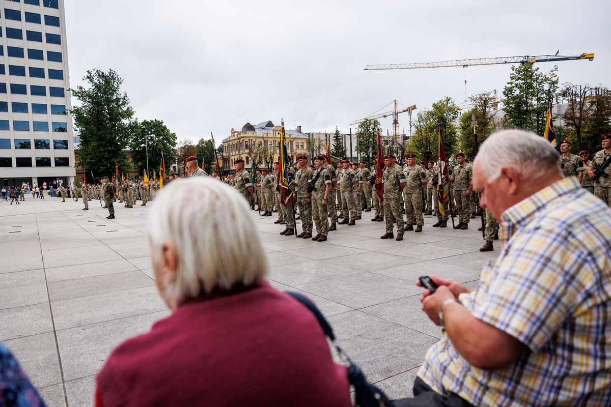 Sausumos pajėgų vado pasikeitimo ceremonija Kaune 